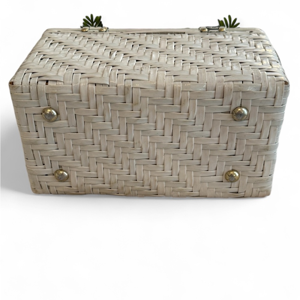 Vintage 1960’s Cottagecore Wicker Basket Bag - Picture 3 of 6